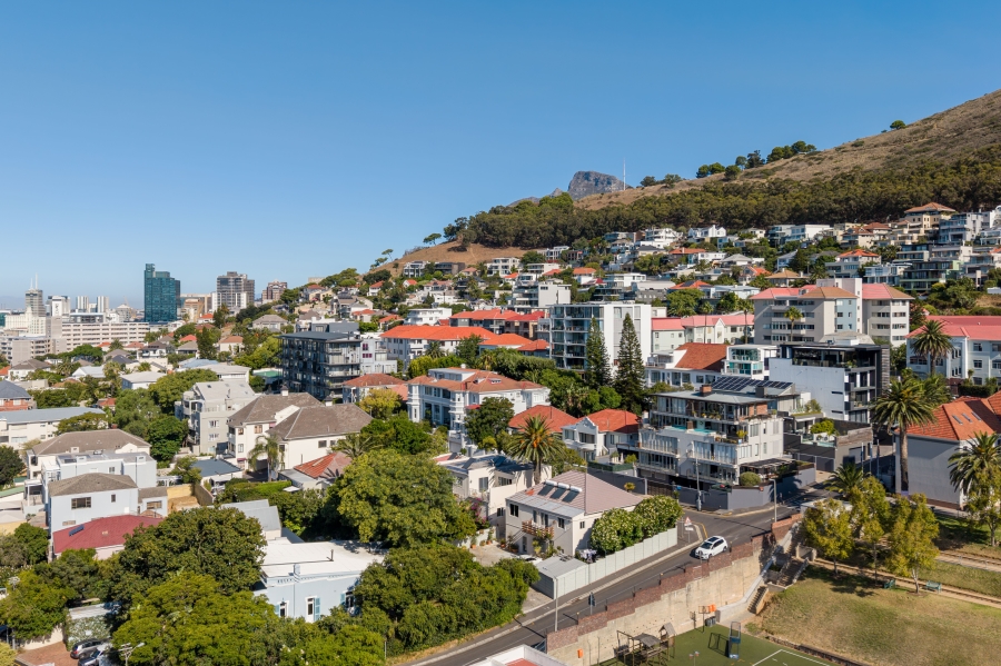 2 Bedroom Property for Sale in Green Point Western Cape